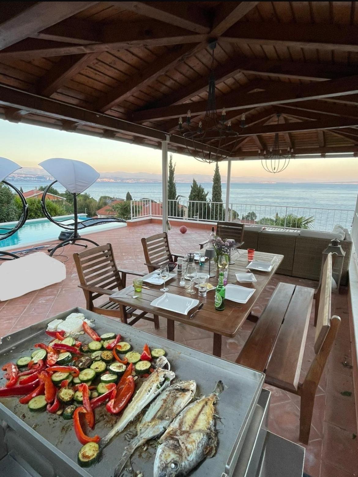 Villa Lovran - 150M To The Beach - Infinity Pool - Incredible Sea View - Fitnessraum Exterior photo